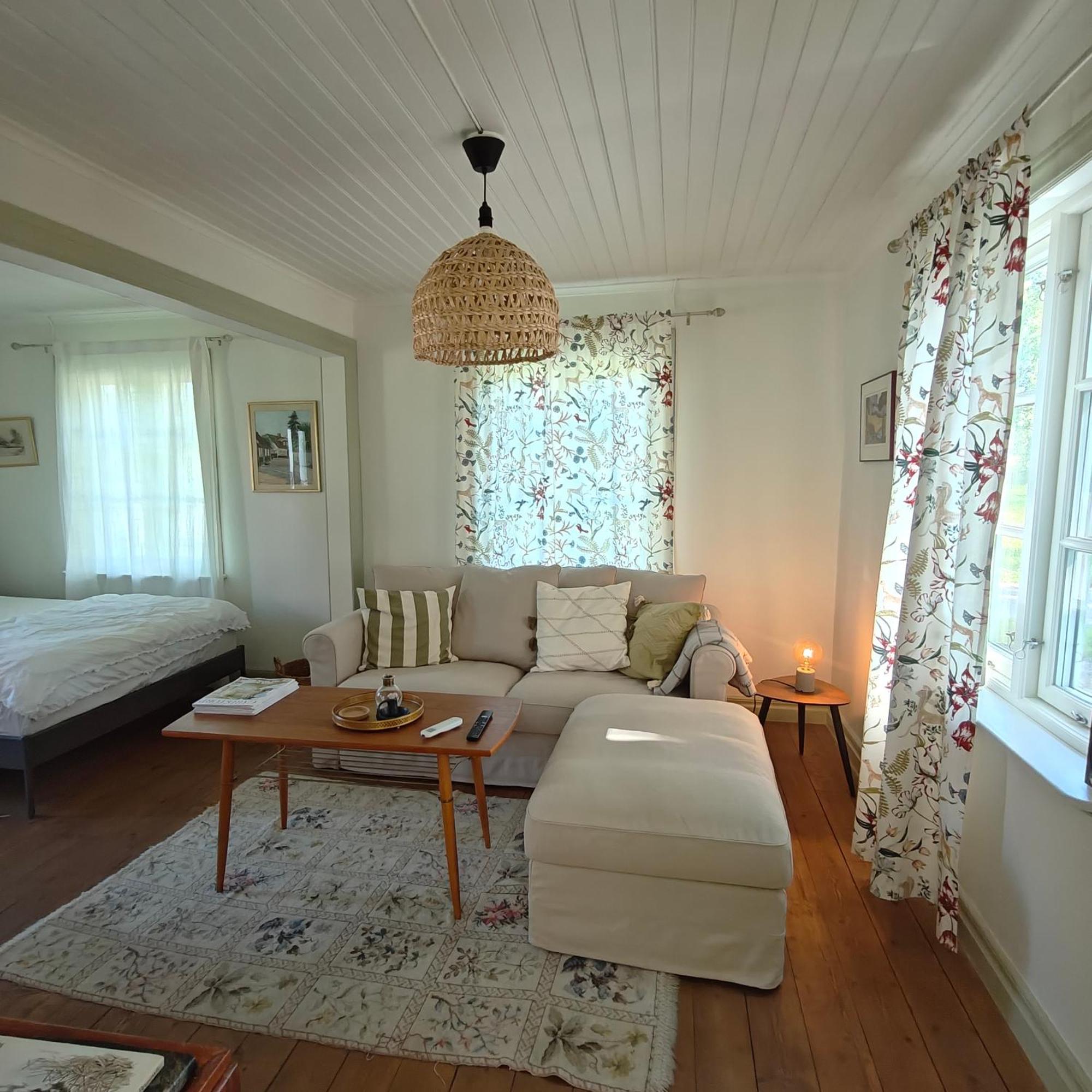 Lilla Backen Villa Hjo Exteriör bild